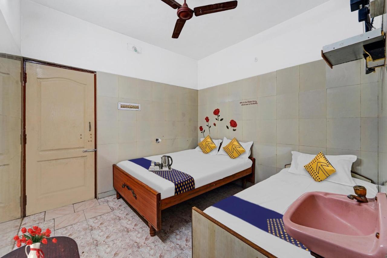 Spot On New Golden Star Guest House Near Thirumangalam Metro Station Ченнаї Екстер'єр фото